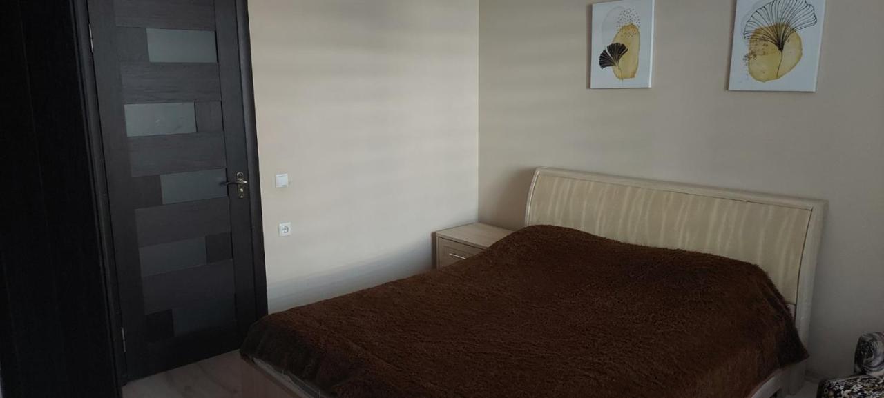 вулиця нагiрна Apartment *